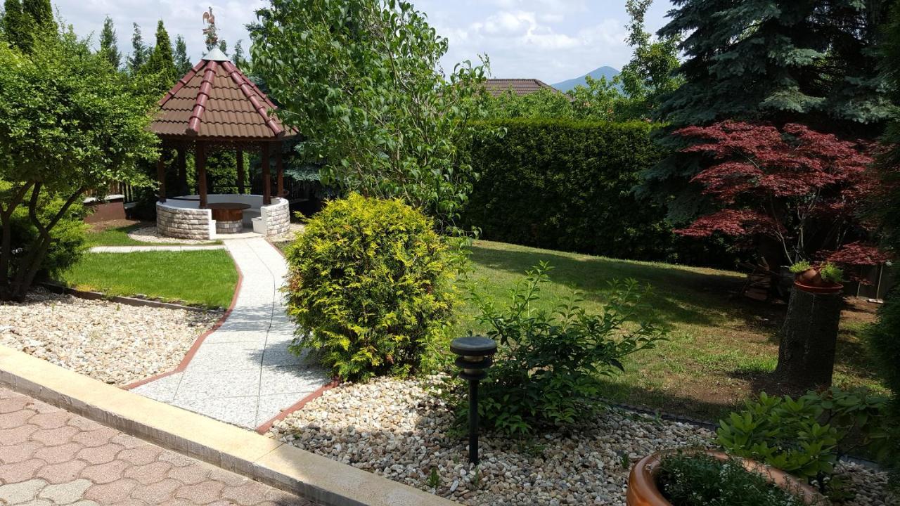 Апартаменты Eger Napsugar Экстерьер фото